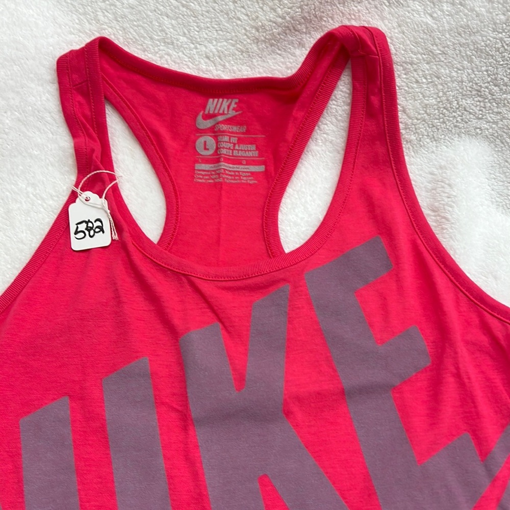 NWOT NIKE TANK SIZE L
